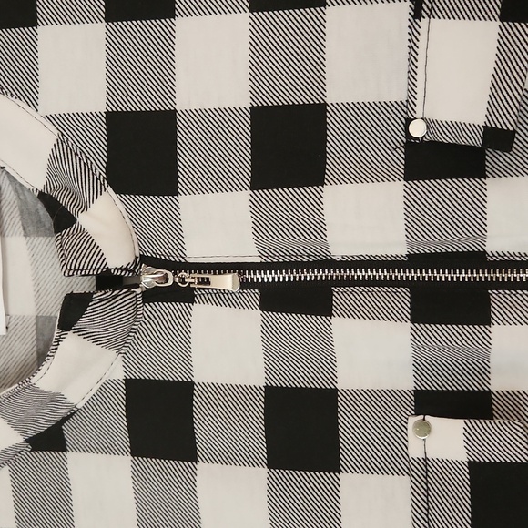 Women's Zip Up Lightweight Flannel Shirt - Picture 4 of 7